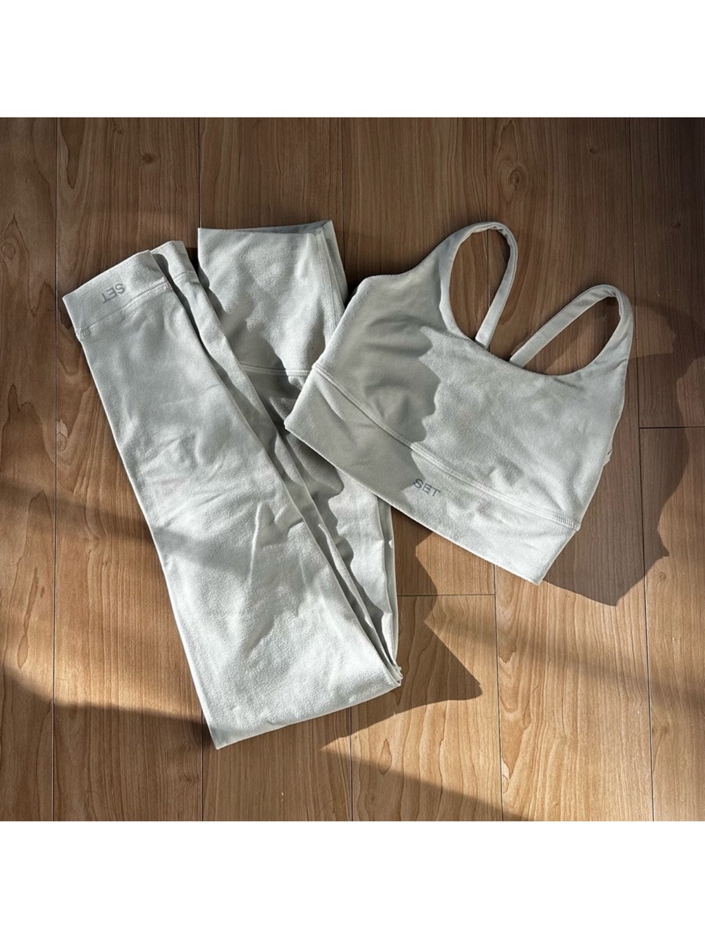 SET Active Neutral Light Gray/tan Sports Bra & Leggings small